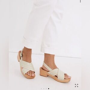 Madewell Women's The Farrah Slingback Clog in Croc Embossed Leather size 8